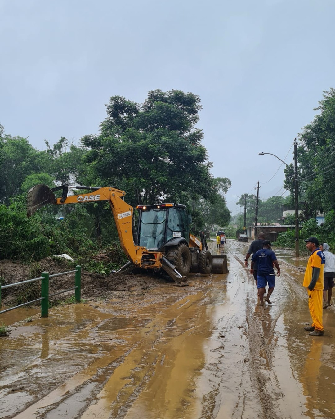 Angra dos Reis segue em estado de mobilização após temporal RJ Costa